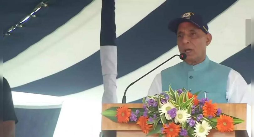 India has a large scope to become a hub of indigenous boats: Minister of Defense