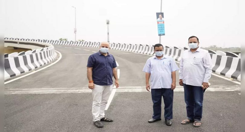 CM Opens Cloverleaf at Vihar-i Flyover Mayor