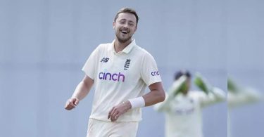 Robinson revealed a 'simple plan' to get a Virat Kohli goal