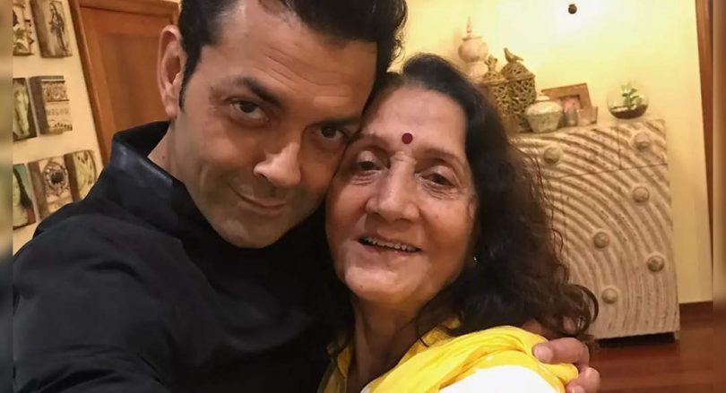 Bobby Deol shares photos with his mother in his b'day