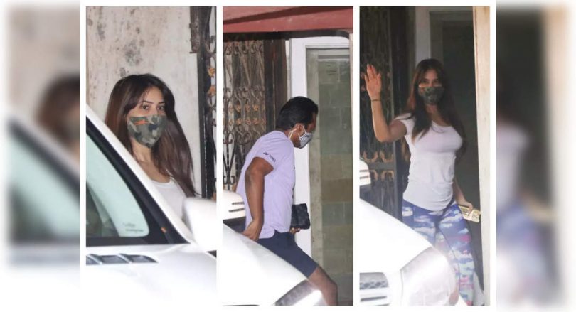 Kim Sharma touched the gym with Paes Leander