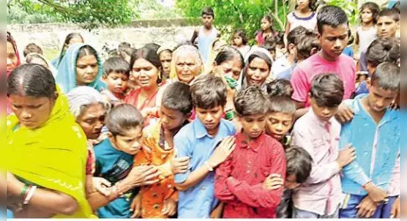 Siwan's men stabbed death for refusing booty