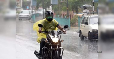 Heavy rain lashes Saurashtra, South Gujarat