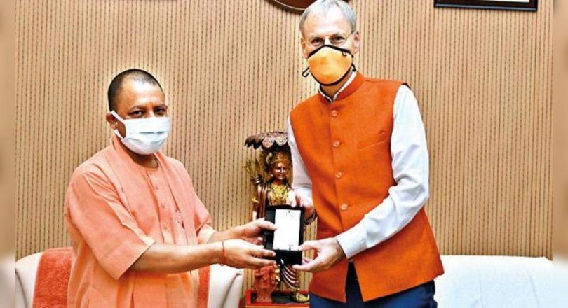 Netherlands offers to train dairy farmers above