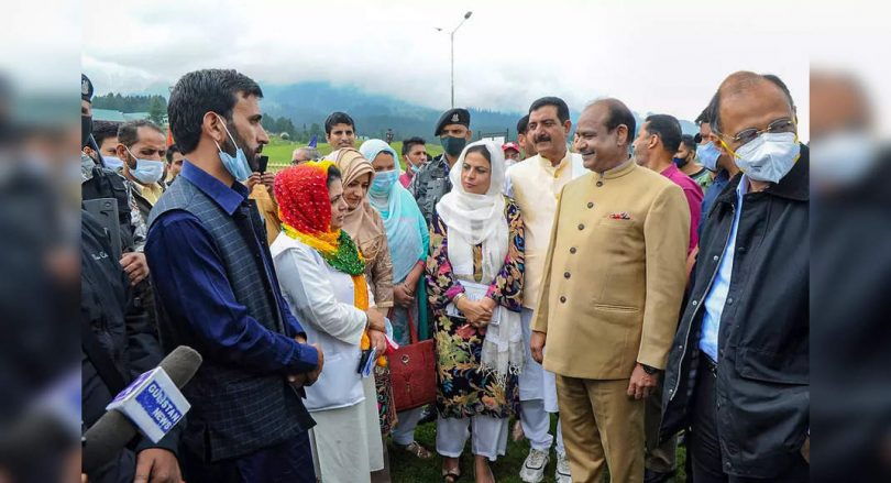 Lok Sabha Speaker Om Birla urges parliamentarians to maintain courtesy at home