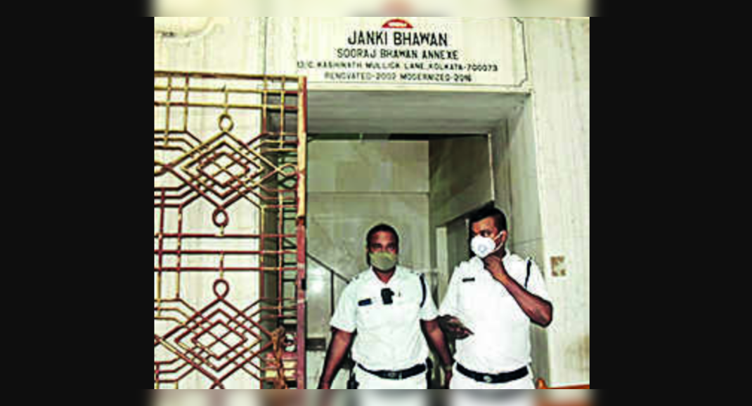 Kolkata: Strike Masked Robbers in Jorasanko's Office