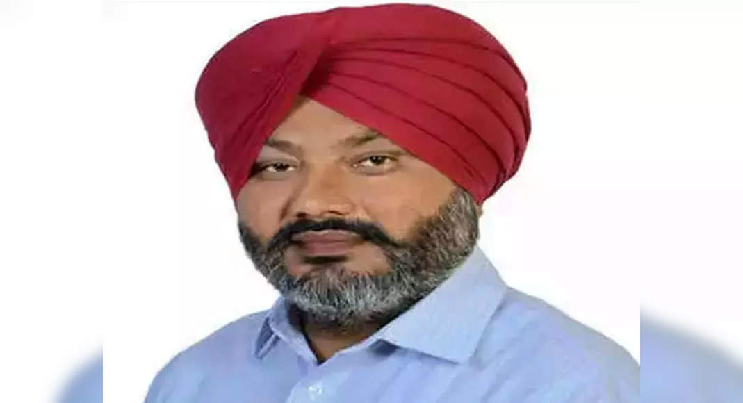 AAP accused Channi from protecting the sand mafia