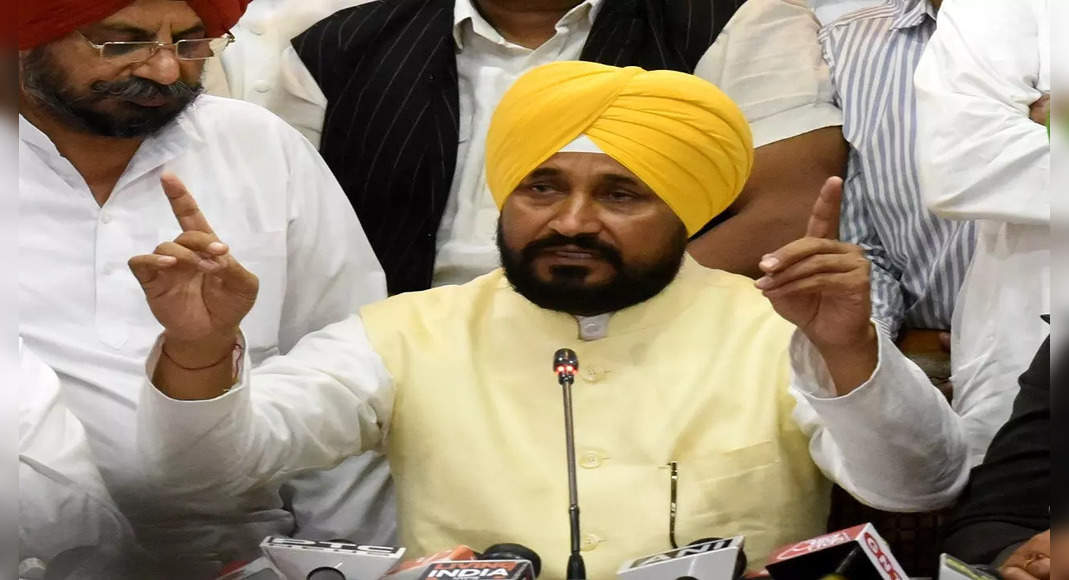 Channi directs government staff to reach the office at 9 o'clock in the morning