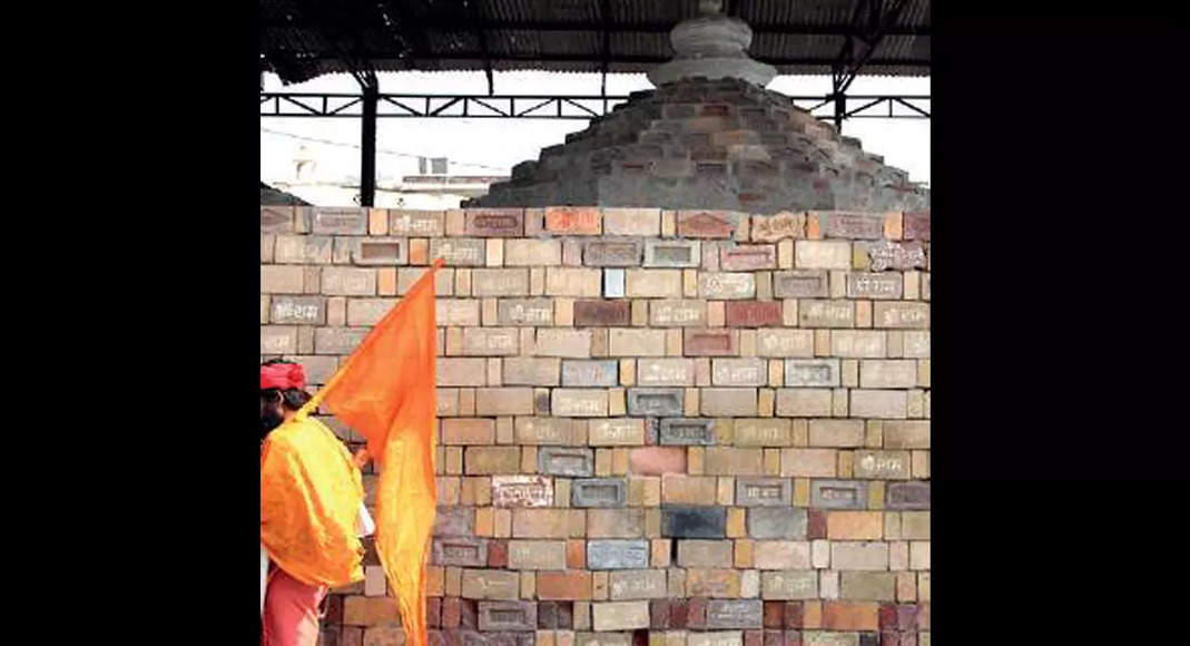 Black granite from Karnataka to raise the RAM temple