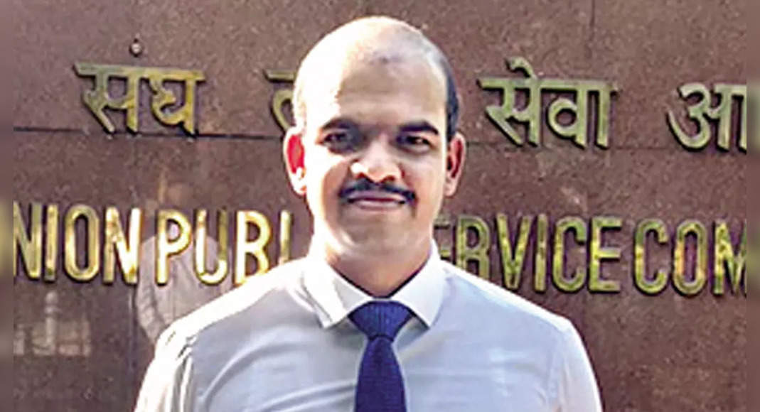 Karnataka: The son of the train keeper leaving work in the US, Cracks UPSSC exam