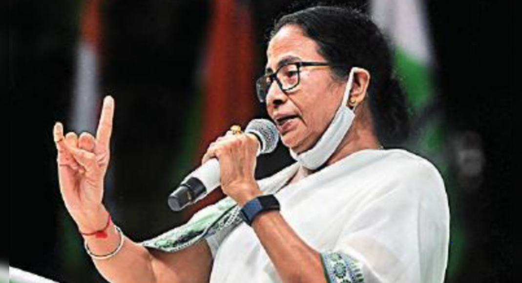 Denied Okay for Rome Travel, Mamata Blastes Center