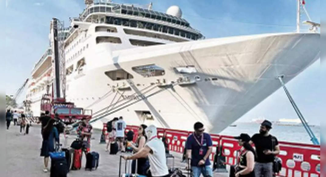 Narcotics Mafia Present on Cruise, said Malik