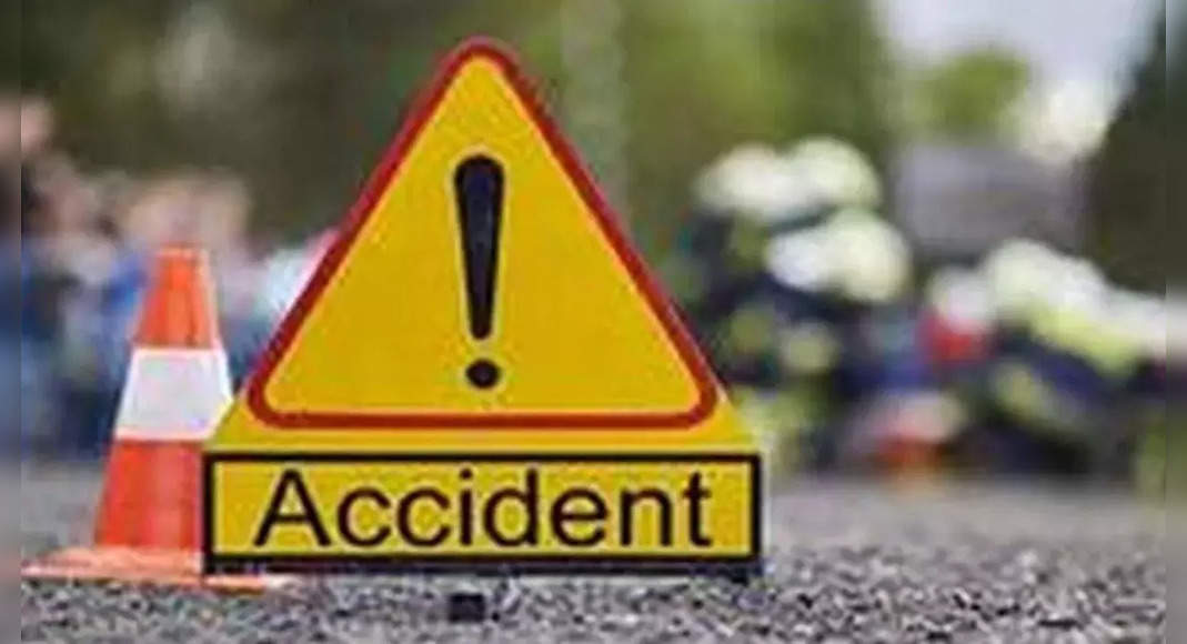 4 Killed, 1 Wounded in a Truck Car Collision in Kheda