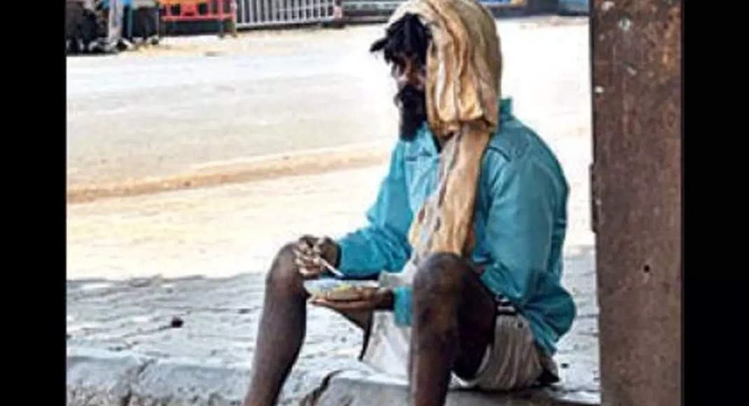 GHMC moves the sidewalk occupants to protect the house