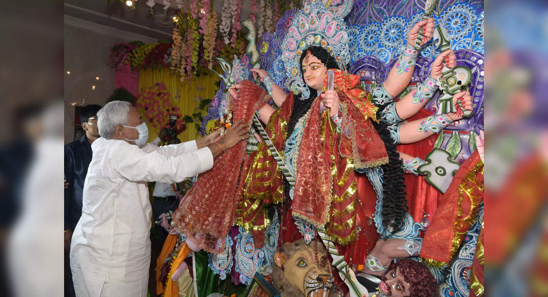 Bihar CM Visits famous Sheetla Temple