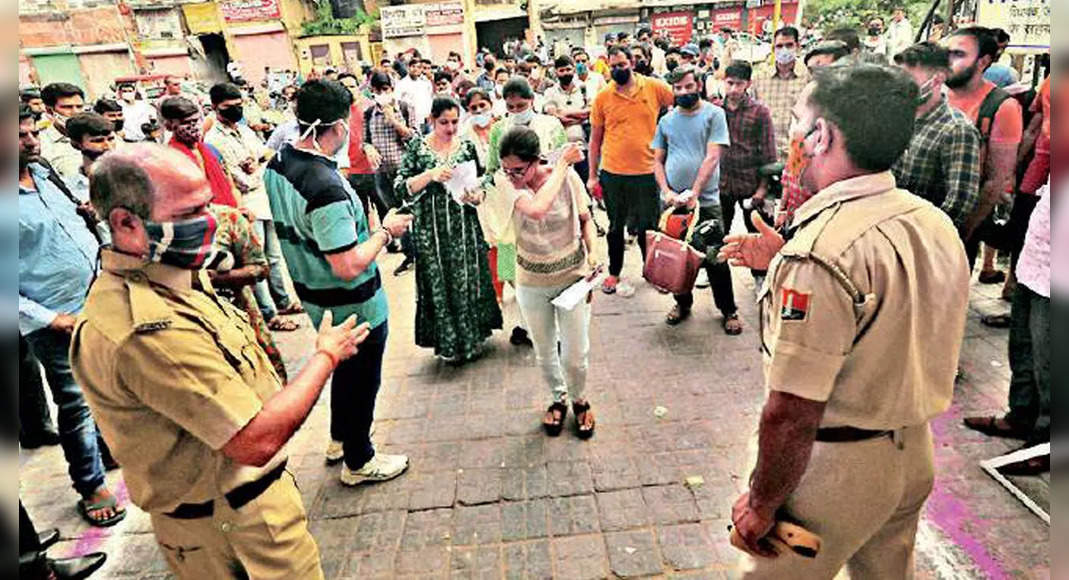 Paper Leak Reeet: One More Accused on the Internet Net