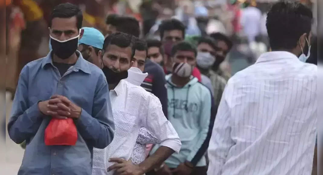 Covid-19: Norms Stored in the distance in Delhi