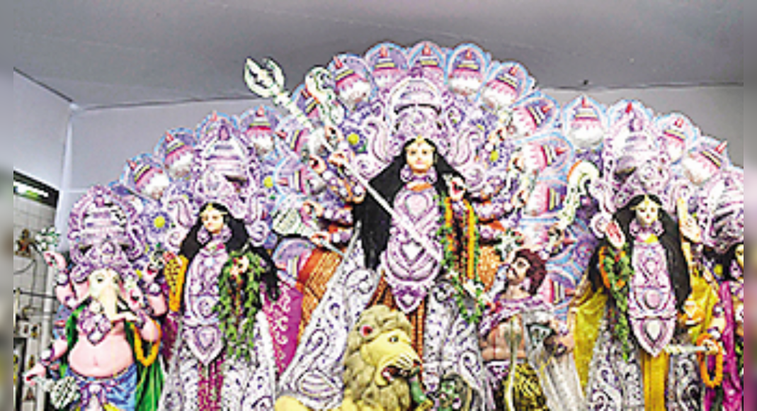Old-timers miss classic music shows during puja