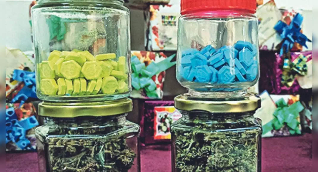 2 HID medicine in the box and SOAP book, Courier to the buyer