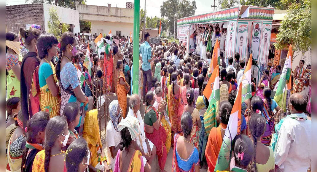 Congress intensified attacks on TRS, BJP