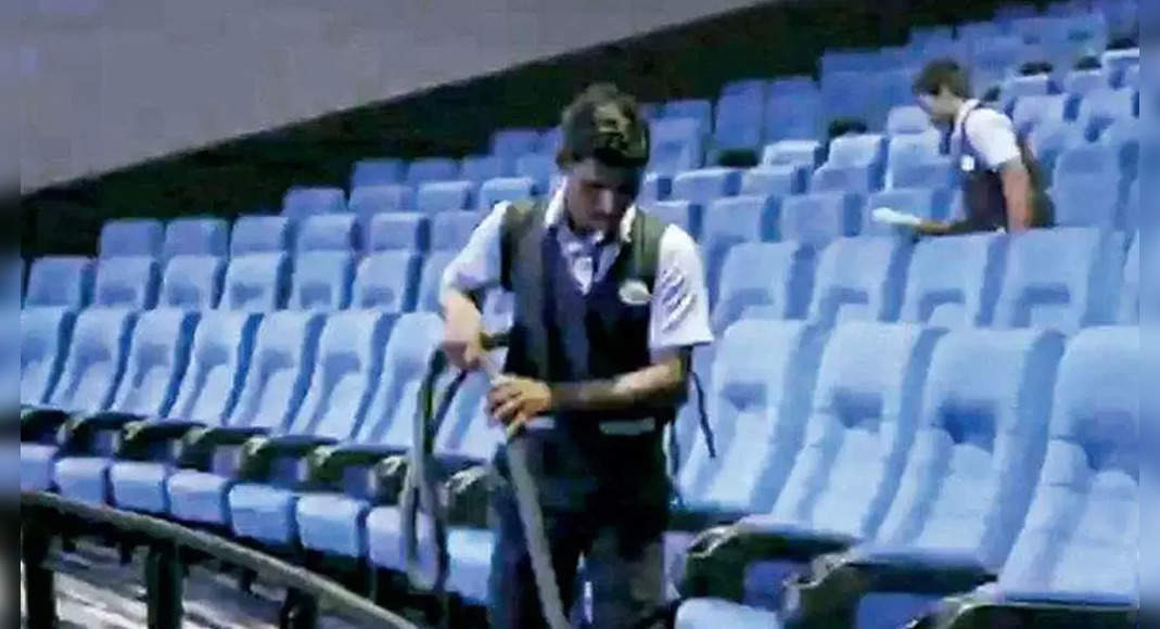 100% dwellings are permitted in theaters because of the sidewalk elevator