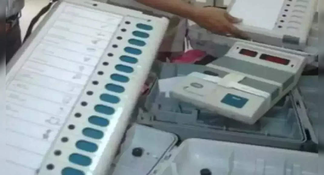 Cong, Bank-based BJP Spar Over Caste