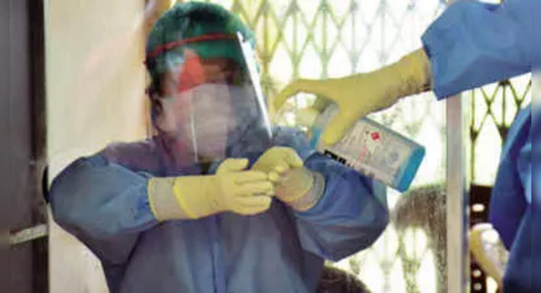 Warning signs in the celebration season: Covid cases see a marginal increase in Gurugram