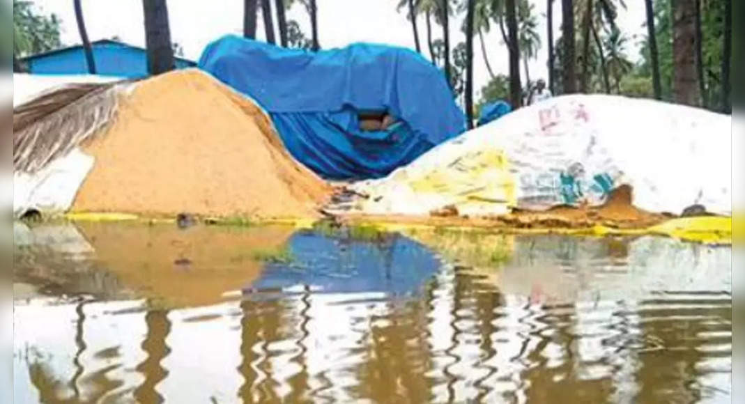 Heavy rain brings havoc in namakkal, eroding the district