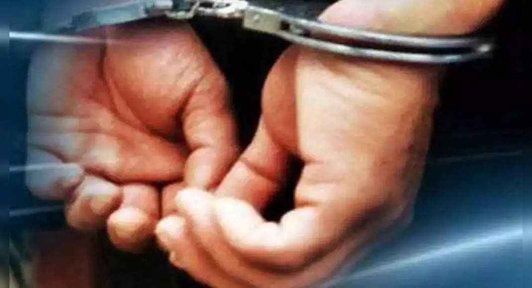 Chennai: Duo father-child is held for gold fraud in the period